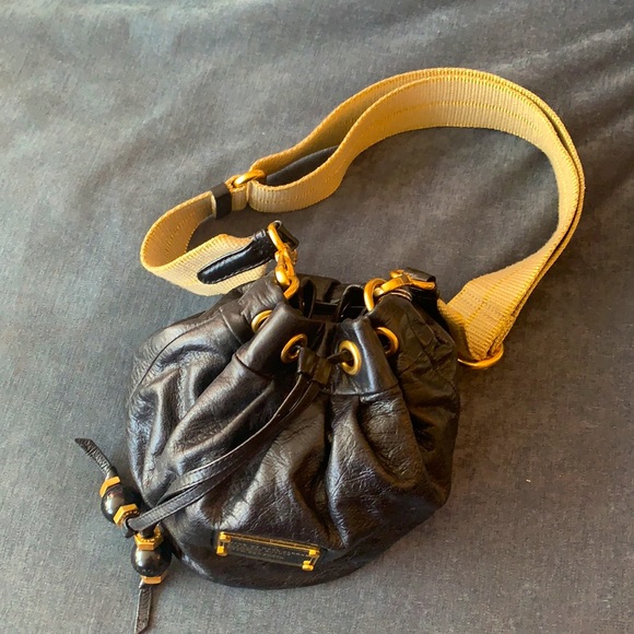 Marc Jacobs : Black Leather Bucket bag - Picture 6 of 13